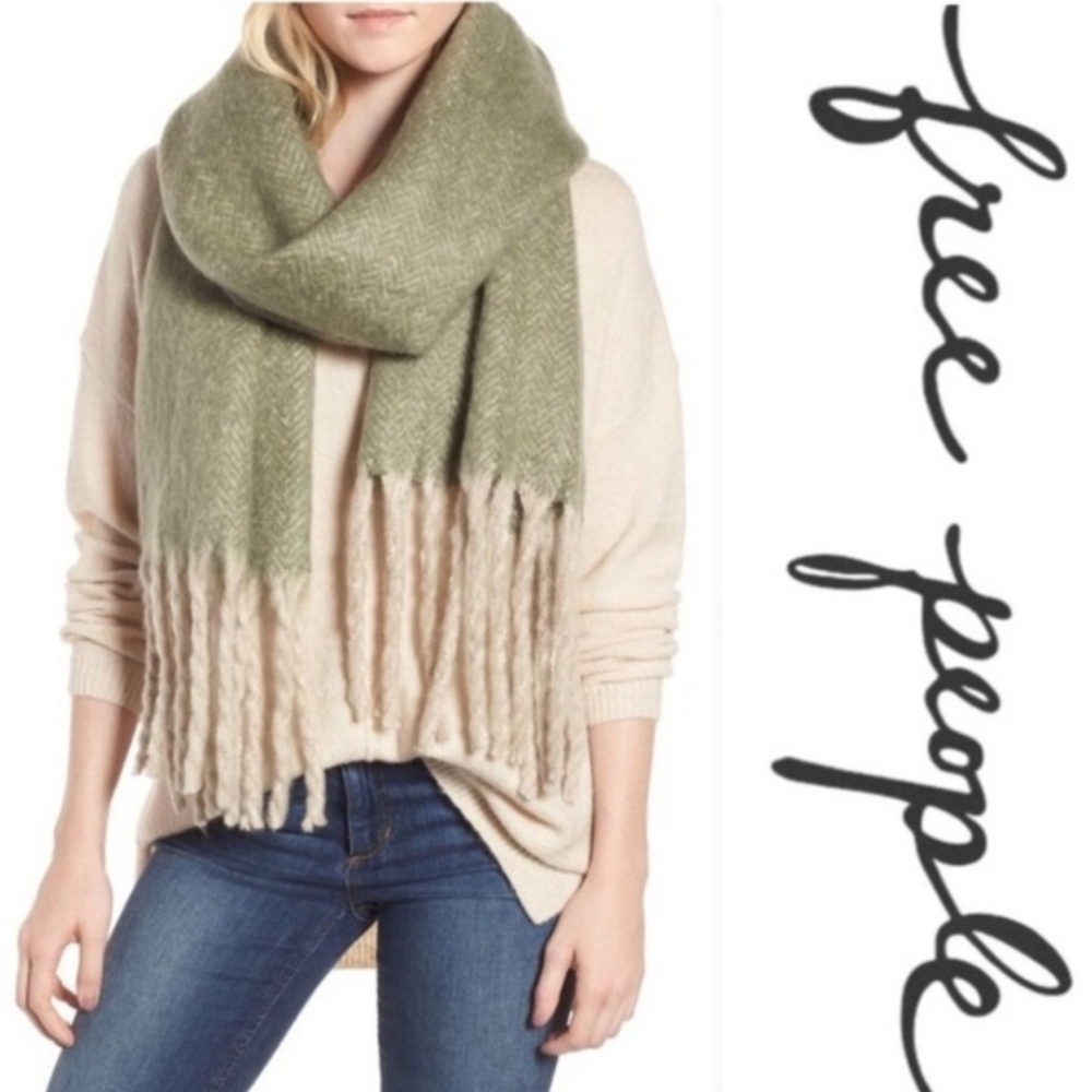 FREE PEOPLE Kensington‎ Olive Biege Brushed Herrin Fringed Blanket Scarf Women's